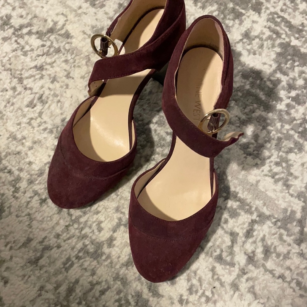 Nine West Maroon Round Toe Pumps